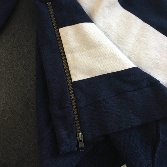 J. Crew Women's Painted Striped Blue and White Sweatshirt Size Small B7180 - Picture 8 of 10